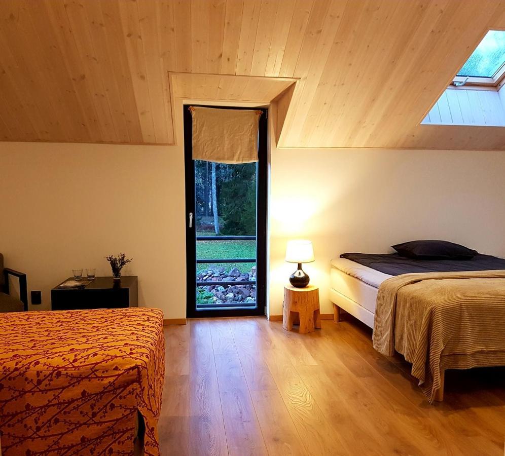 Hobekala Guesthouse Kalana Bagian luar foto