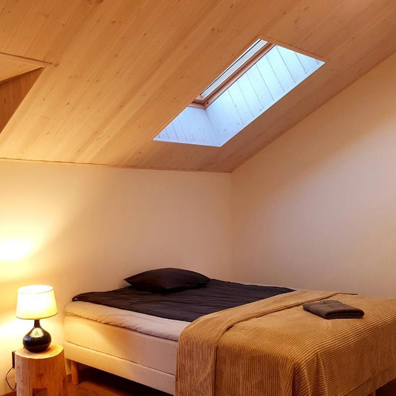 Hobekala Guesthouse Kalana Bagian luar foto