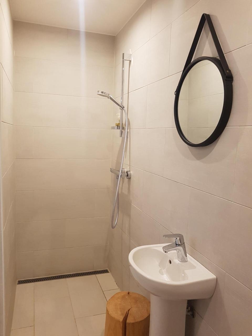 Hobekala Guesthouse Kalana Ruang foto